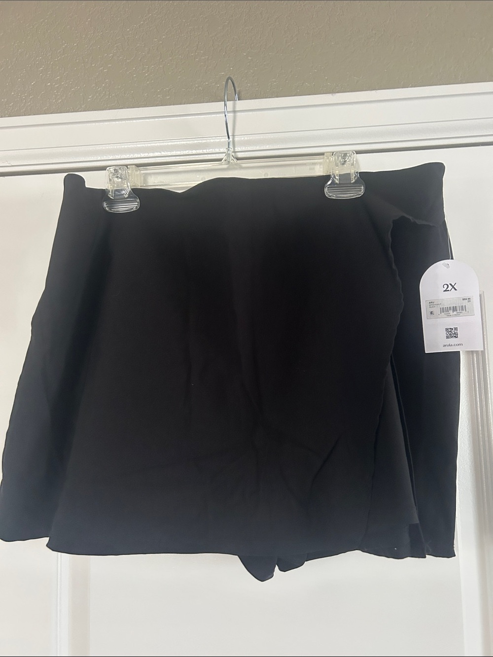 ARULA Black High-Rise Skort